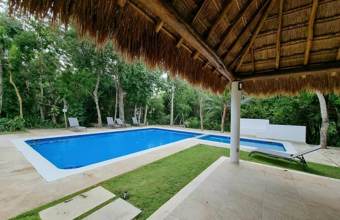 Casa Kuuxum In Playacar Pool ,Tennis, Ac, Beach ,5Ta, Sleeps 14-1
