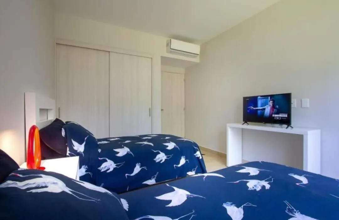 Luminous & Modern Condo Surrounded By Lush Jungle!-1