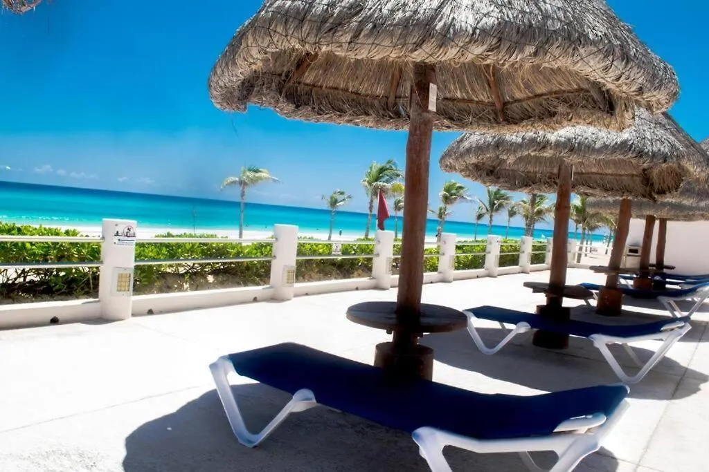 Ocean View Apartment, Premiun Location, Best Beach Area, 3 Bedrooms-1