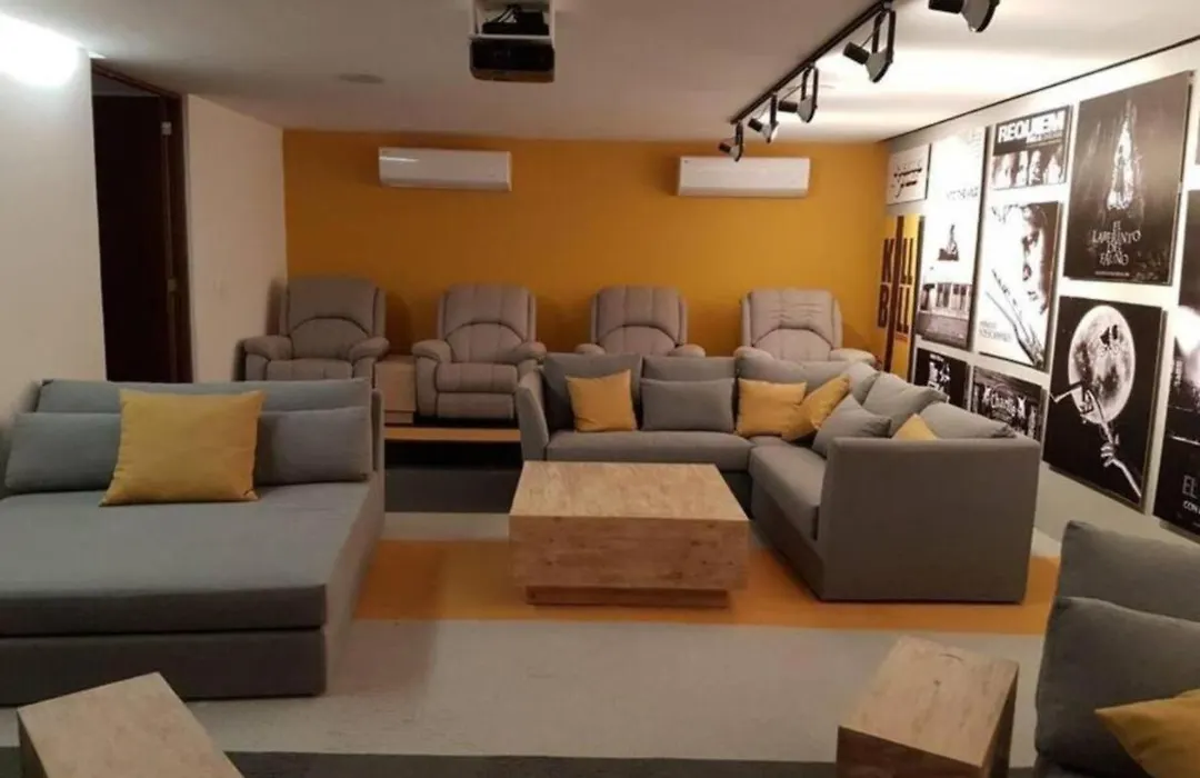 Incredible Apartment 8 Pax Near The Top Beach-1