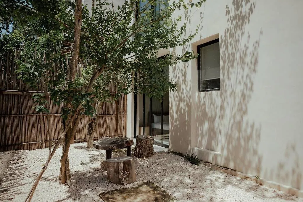 Paradise Escape With A Private Pool And Excellent Amenities!-1