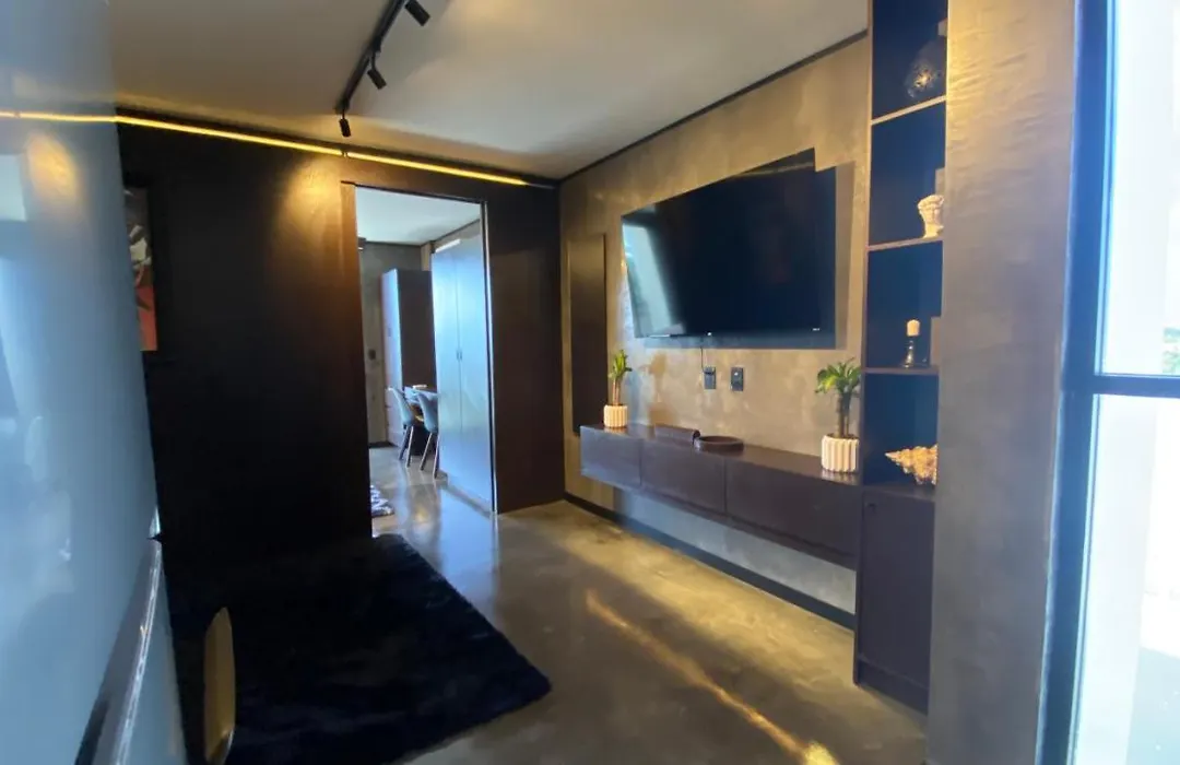Luxury Apt In The City-1