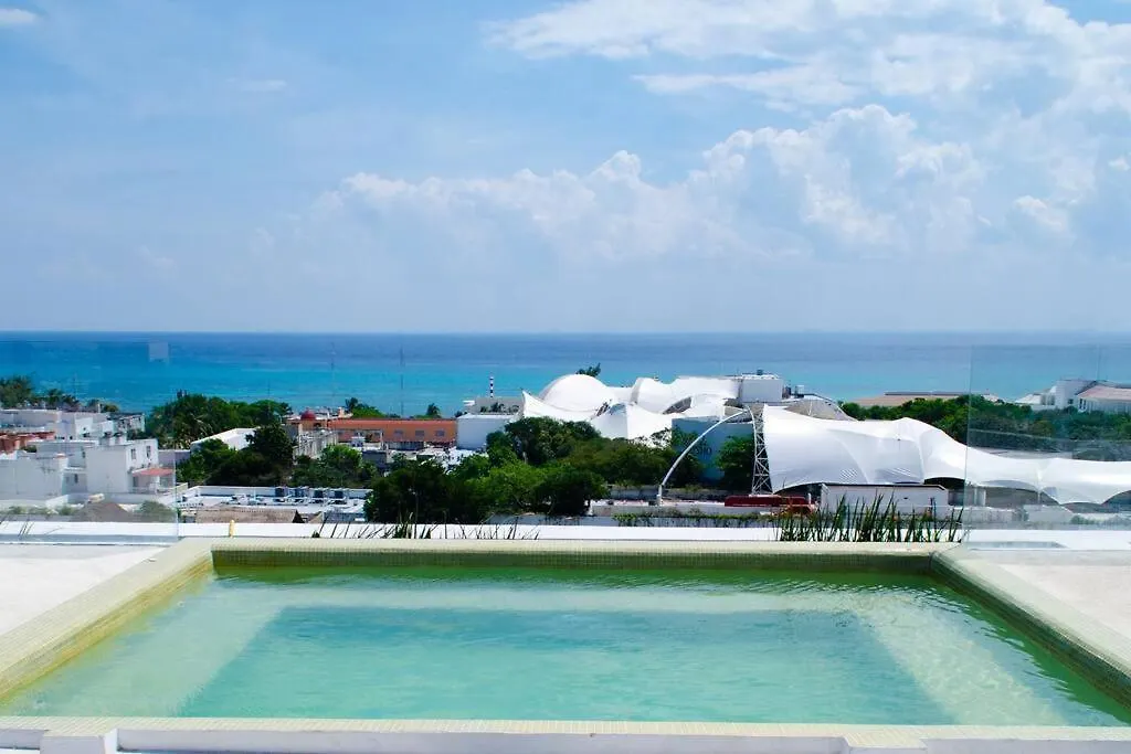New Oceanfront View Apt / Rooftop Pool, Bar & Gym - 515 Musa-1