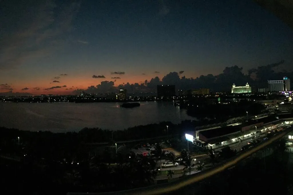 Spectacular Sea & City View Apartments At Beachfront Hotel Zone-1