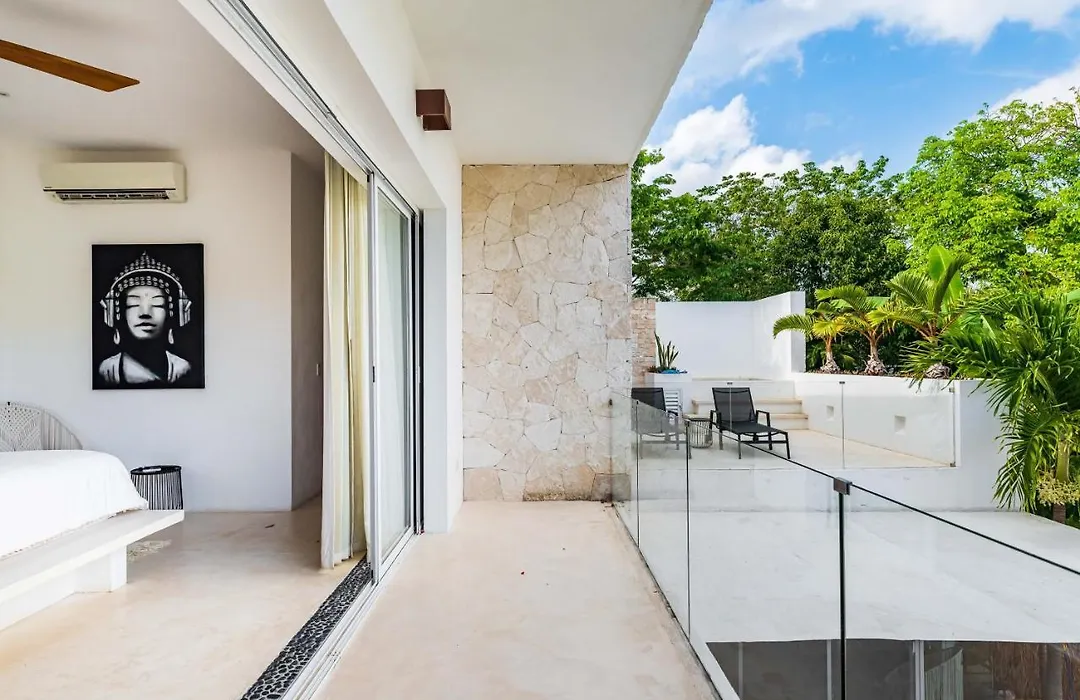 Villa Ek'Balam&Villa Flamingo, Luxury Villas, Private Pool, Private Garden, Jacuzzi, 24h Security-1
