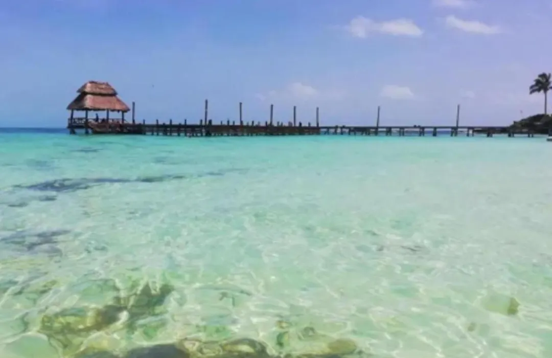 Apartasuite frente al mar en Isla Mujeres México-1