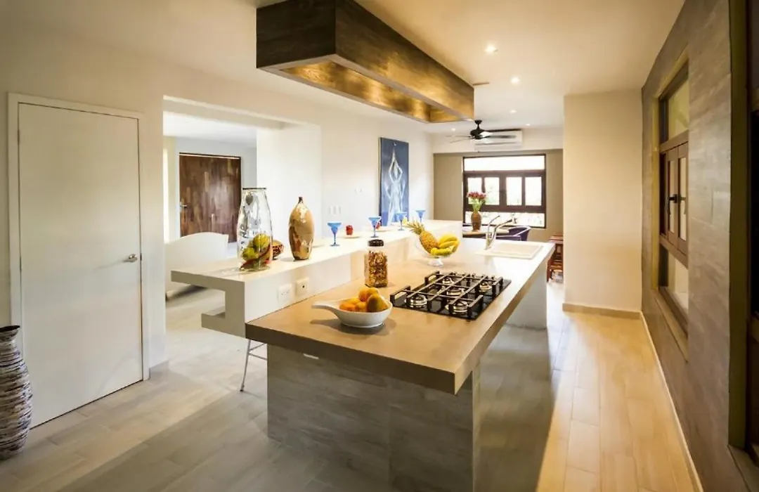 Luxury 4 Bedroom Villa In Cancun - Mexico-1