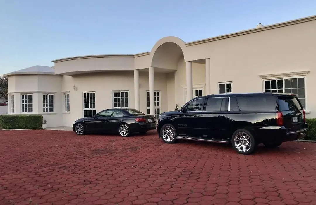 Villa For 16 Guests In Cancun - Mexico-1