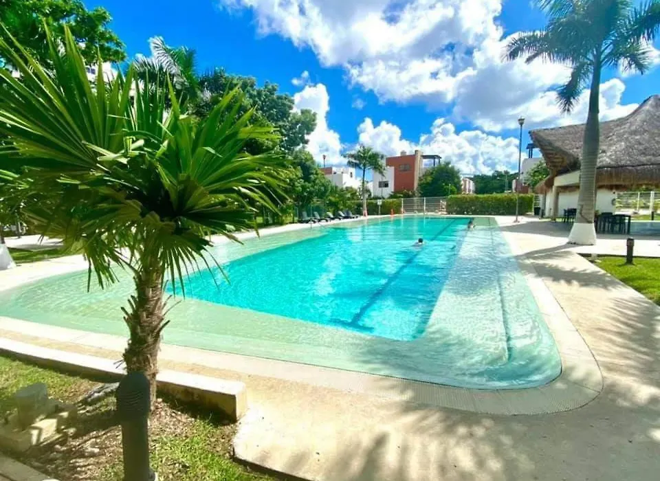 Lovely 2 Bedroom 2 Bathroom Condo-1