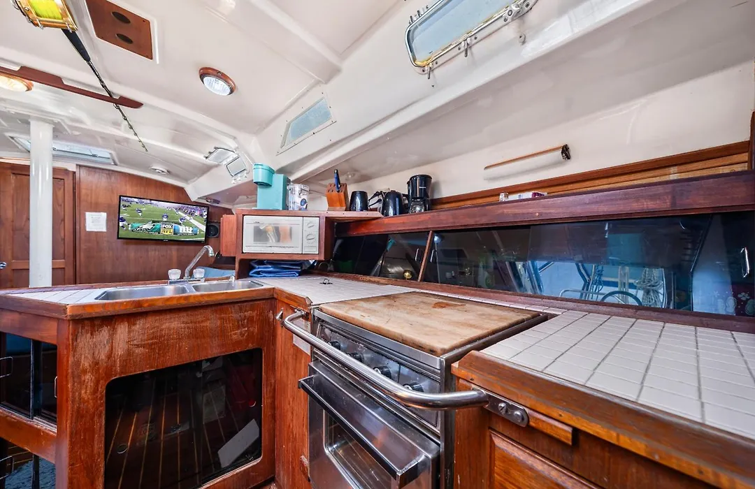 Walk Barefoot To Beach! Private Sailboat At North End, Queen Bed, En-Suite Bath, Ac-1