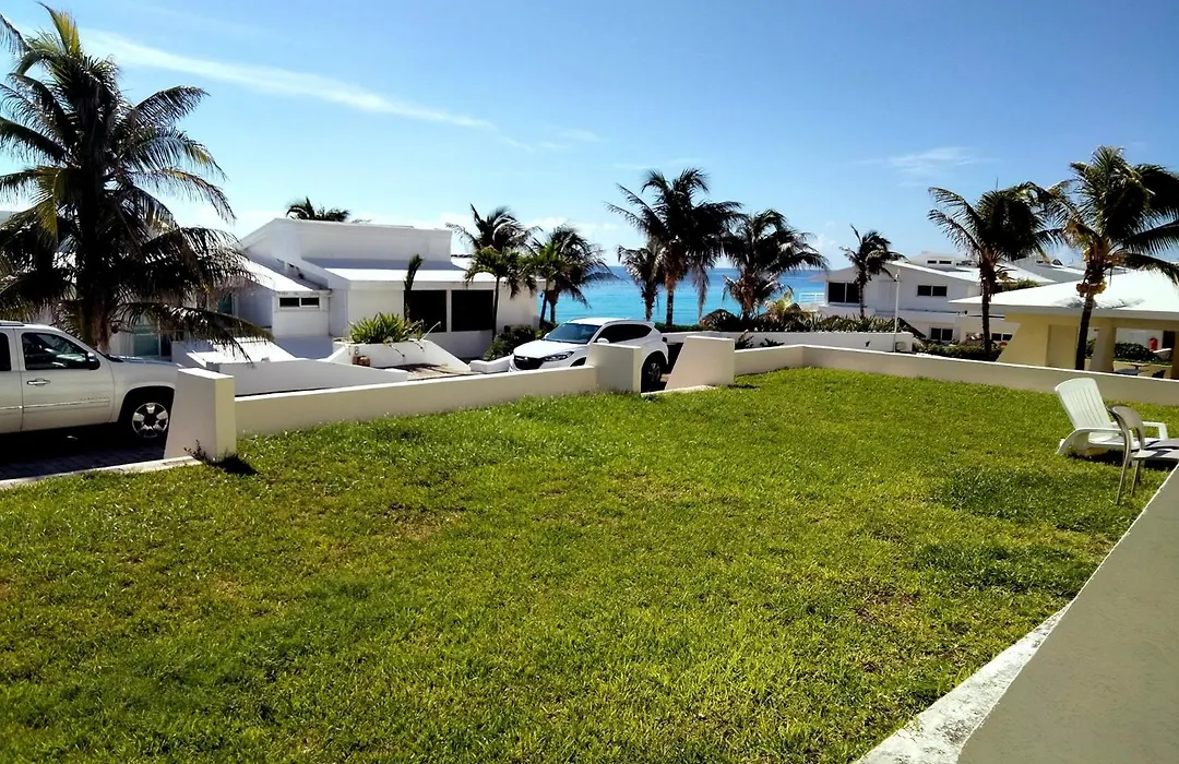 Brisas Sealight Apartment-1
