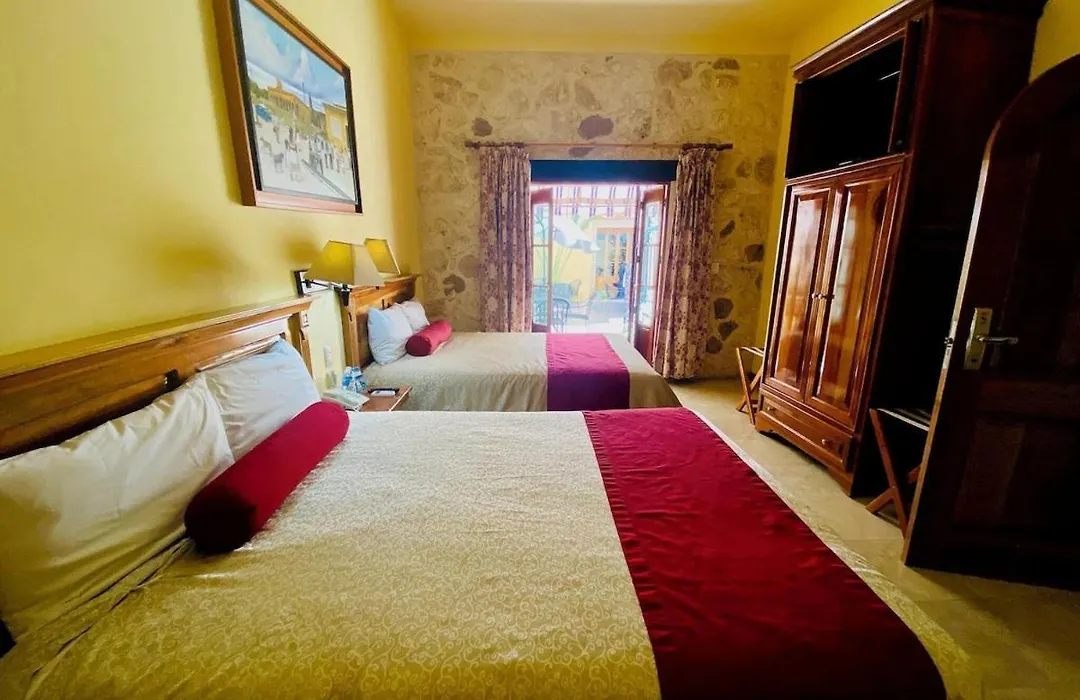 Cancun International Suites-1