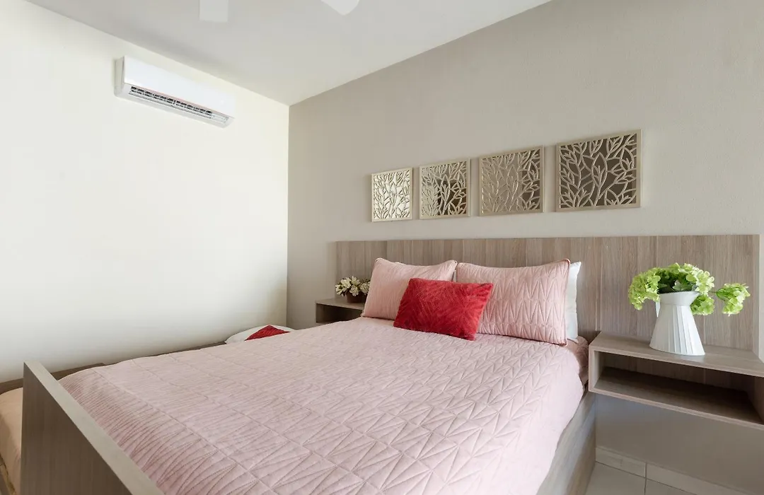 Large Apartment With Pool And Terrace!-1