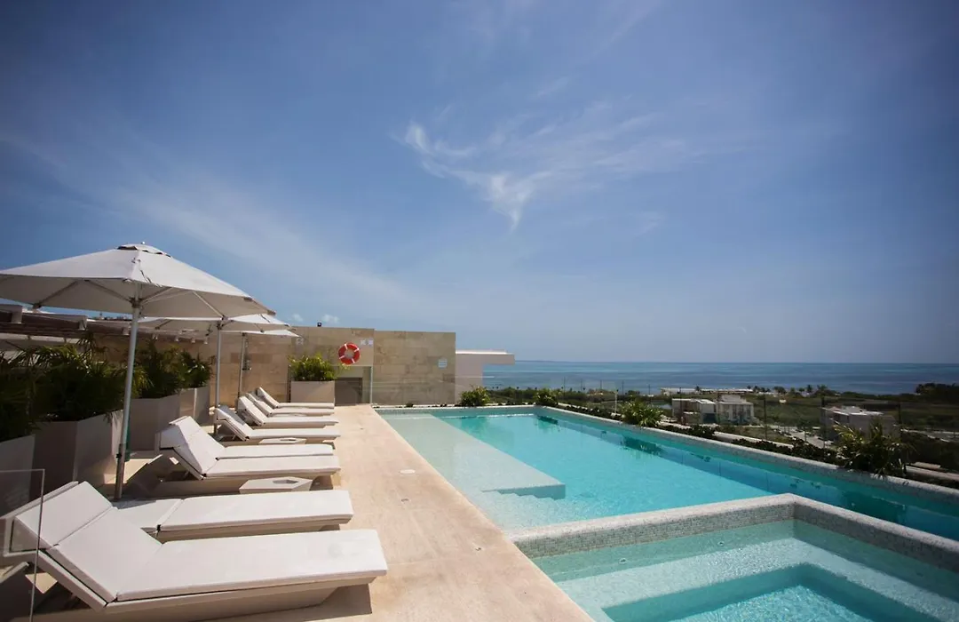 Luxury Condo Of 4 Bedrooms-1