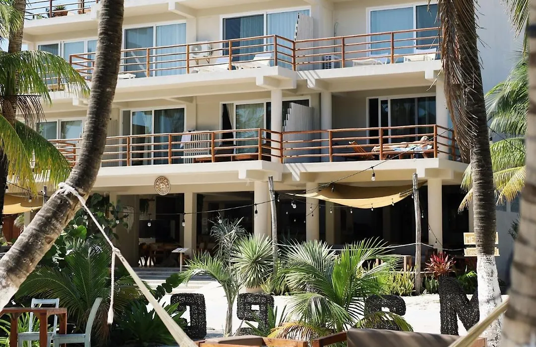 Noah Beach Hotel & Suites-1