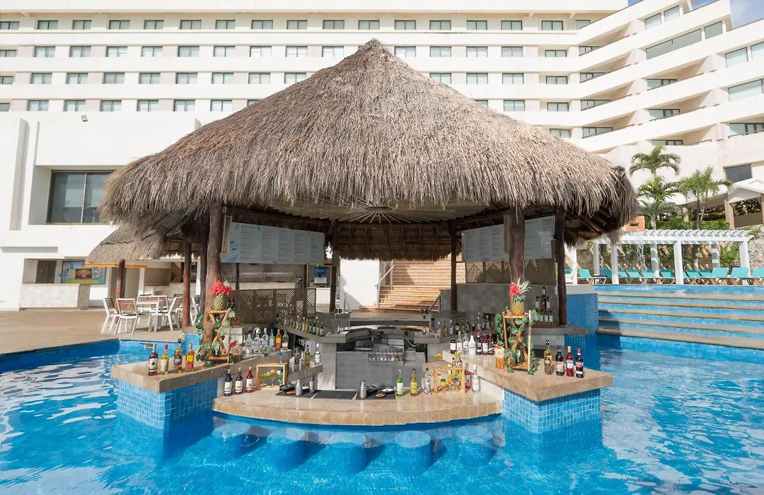 Royal Solaris Cancun-1