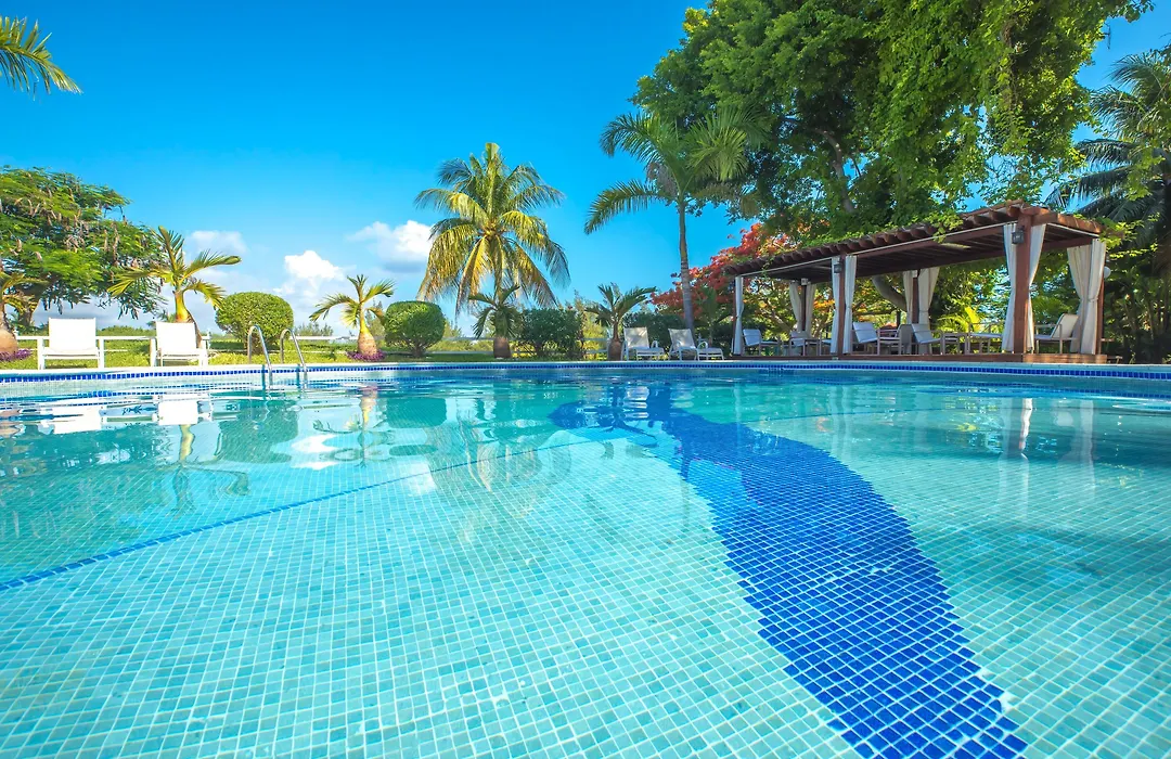 Las Gaviotas Hotel & Suites-1