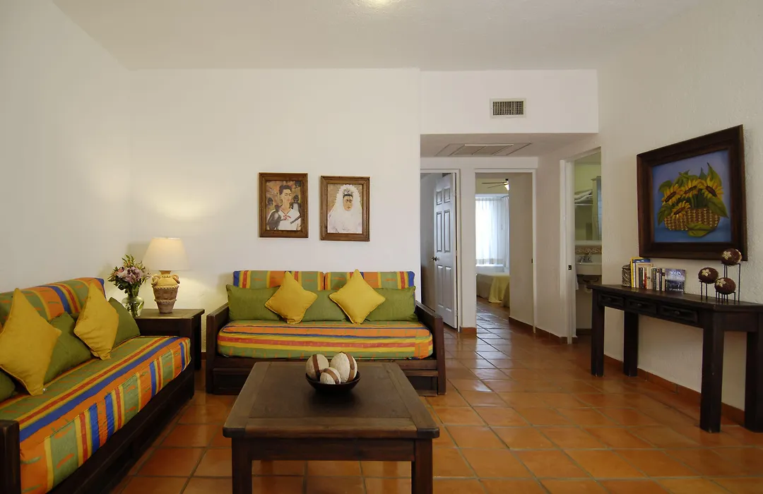 Las Palmas Condominio-1