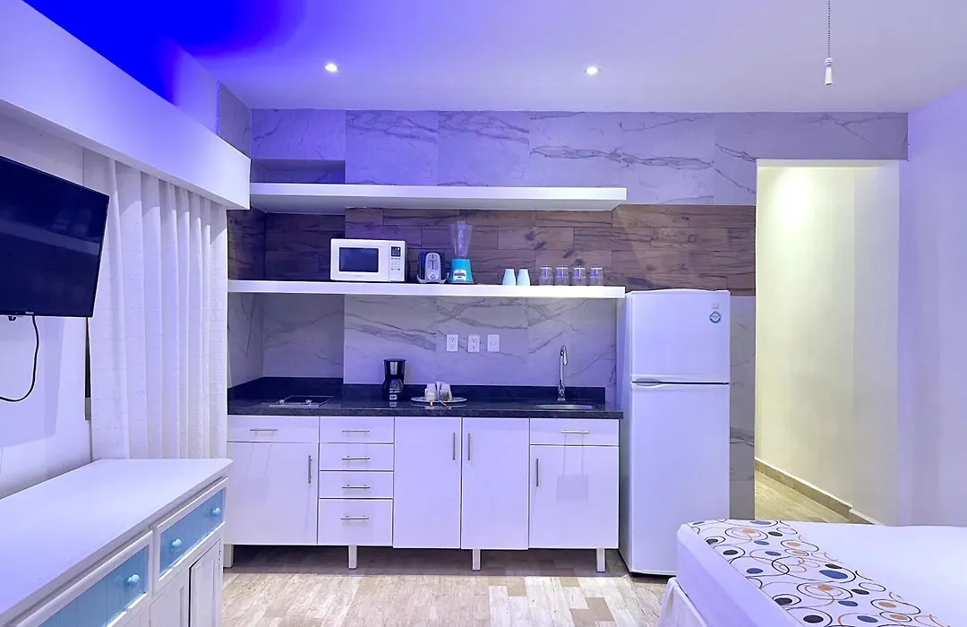 Seashore Apartment Cancun-1
