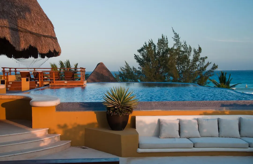 Secret Paradise-1
