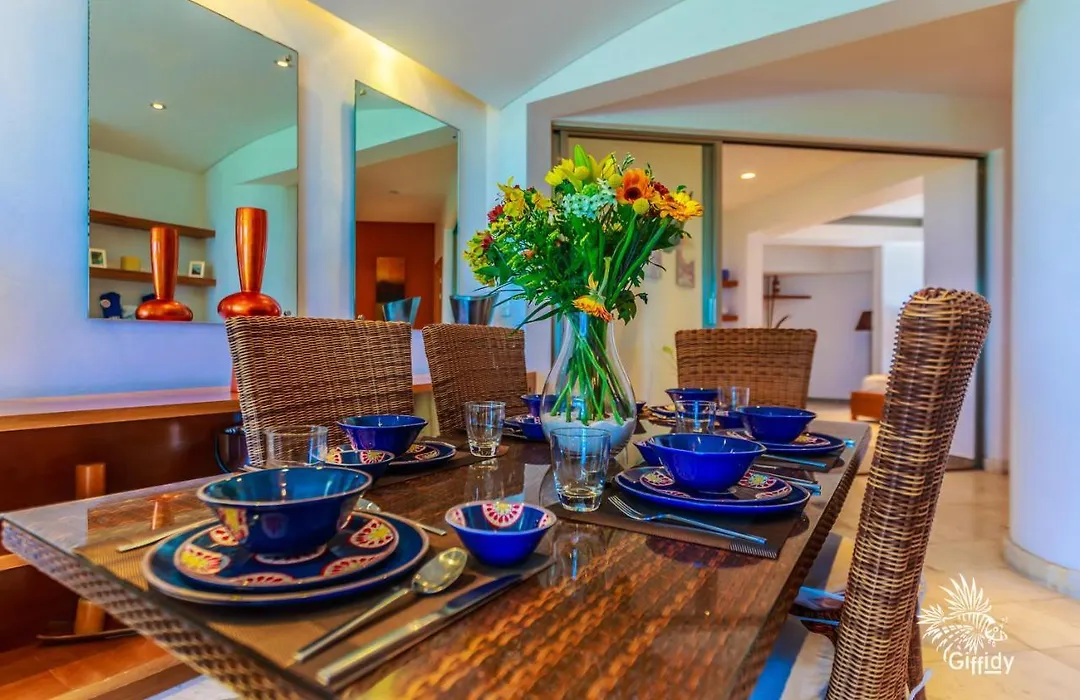 Deep Blue Condos - 101-1
