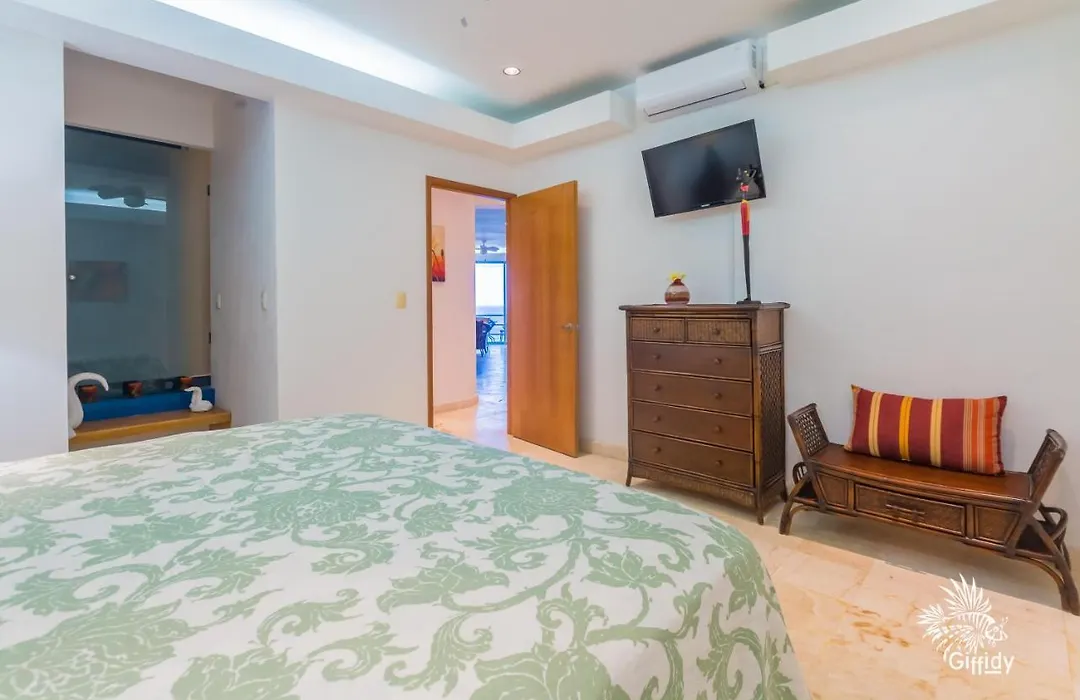 Deep Blue Condos - 302-1