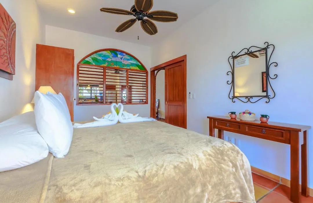 1-Bedroom Courtyard Villa! Beautiful Location On Malecon. In Downtown Isla Mujeres!!!-1