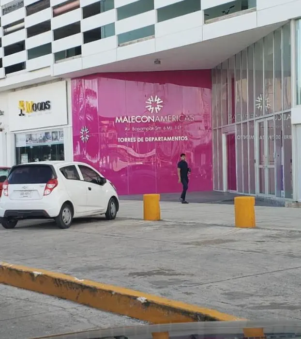 Malecon Cancun 9 Y 12-1