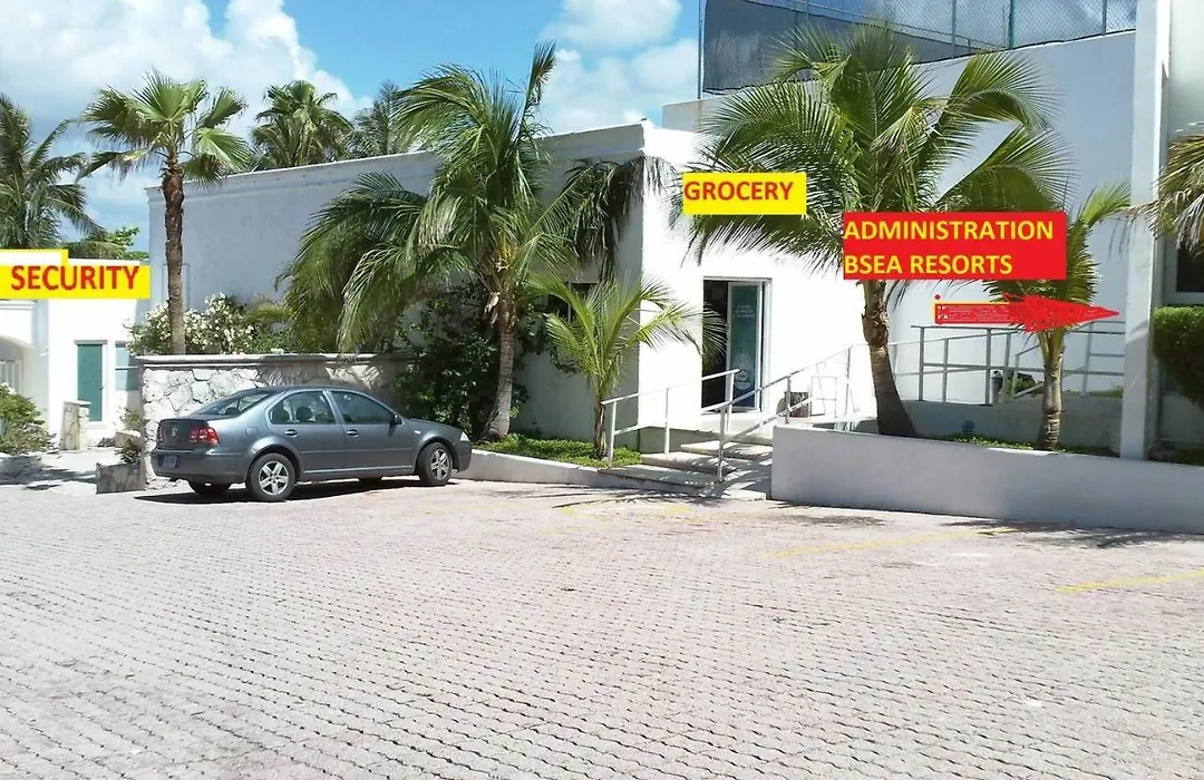 Ocean Front Suite, Balcony, Kitchen.-1
