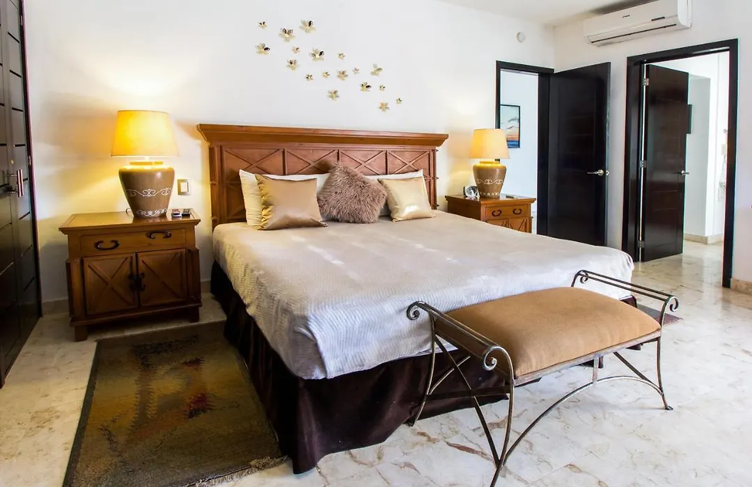 Corto Maltes 205 Ocean Front 2 bdrs Apt-1
