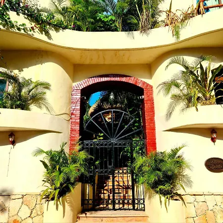 Luxury Villa Steps To The Beach & 5Ta Av, Amazing-3
