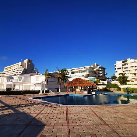 Brisas Beachfront Studios In Hotel Zone-2