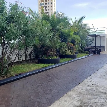Luxury Apartment In Shopping Center And Spectacular View-3