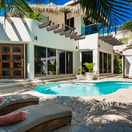 Luxury Villa Steps To The Beach-2