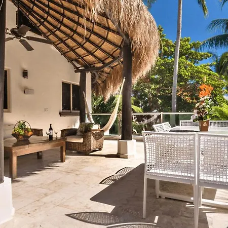 Luxury Villa Steps To The Beach-3