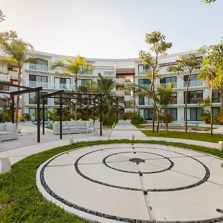 Your Place In Town With Pool, Coworking And Gym Located At Central Park Lagunas-3