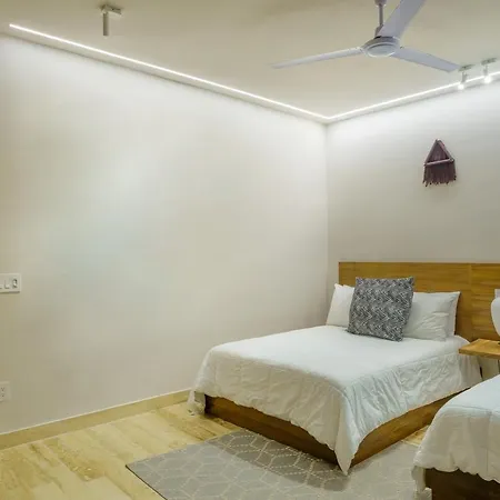 Private Pool Apartment For Groups-2