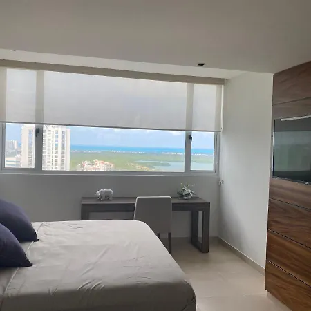 Malecón Cancún , la vista-2