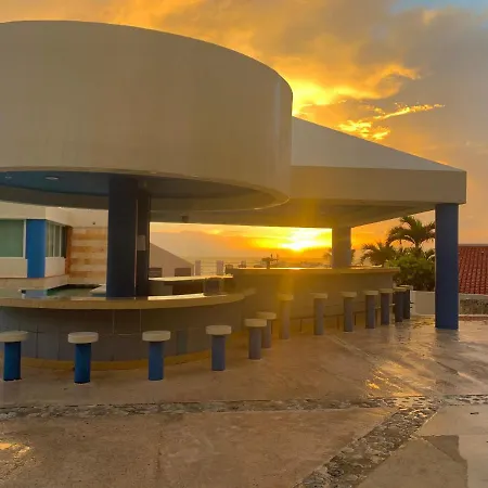 Preciosos Estudio Vista al Mar o jardín-2