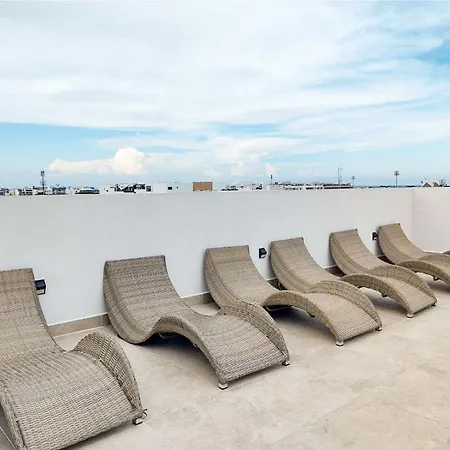 Spacious Studio In The Heart Of Playa By Simply Comfort-2