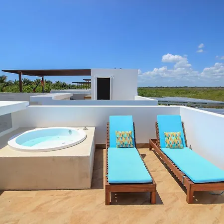 Stunning House Perfect For Large Groups Private Rooftop, Sunbeds And Hot Tub Close To The Beach-3