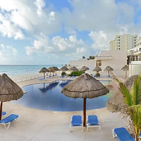 Oceanfront White Sand Beach Condo For Families-2
