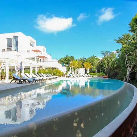 Elegant Stylish Condo Golf Course View Fantastic Private Balcomy Amazing Amenities-3