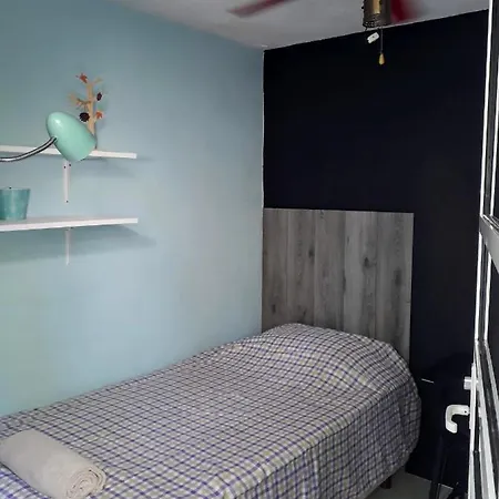 Room In Guest Room - Low Budget Small Room, With Wi-Fi Private Bathroom At Downtown Cancun-2