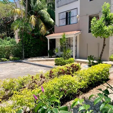 Fully Equipped 3Br Apartment Near Beach-2