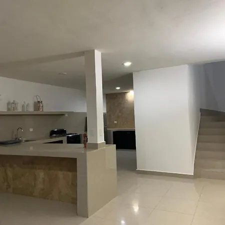 Casa Con Amplios Espacios-2