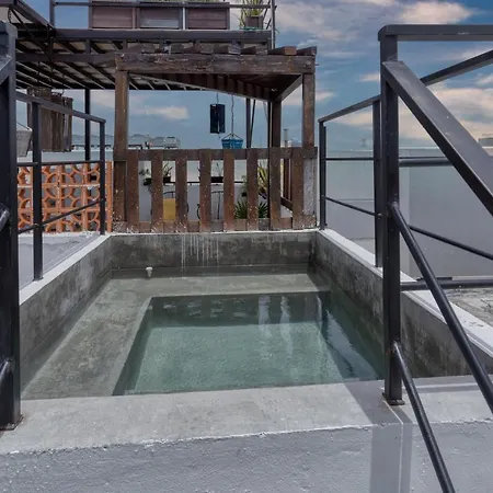 Simply Comfort Stylish Las Palmas Apartments With Pool-2