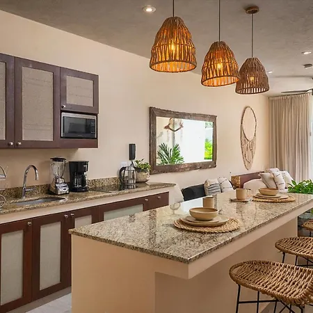 Premium Studio With Direct Pool Access Near Calle 7-3