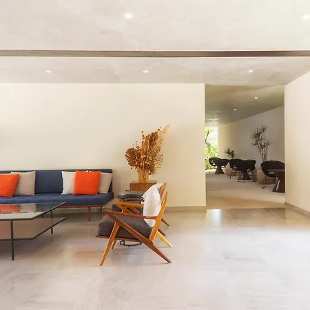 Premium Studio With Direct Pool Access Near Calle 7-2