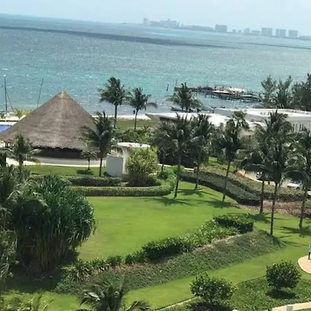 Hermoso Condo De 2 Habitaciones Frente Al Caribe-2